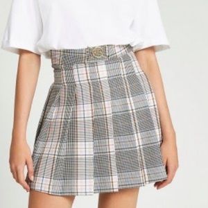 💙 River Island Plaid Pleated Skirt